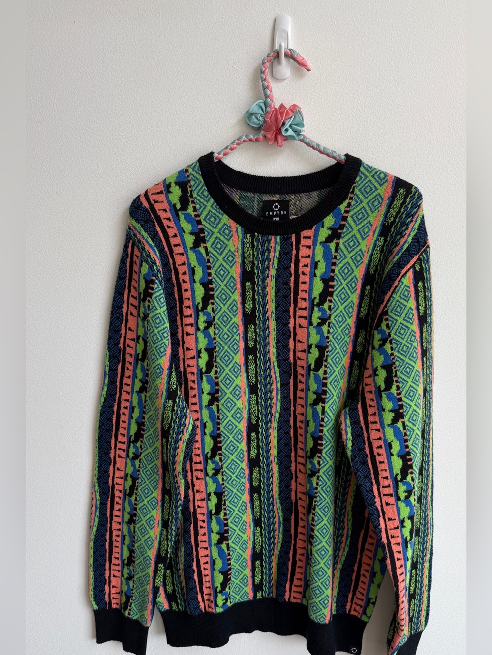 Men’s EMPRYE sweater 
Medium